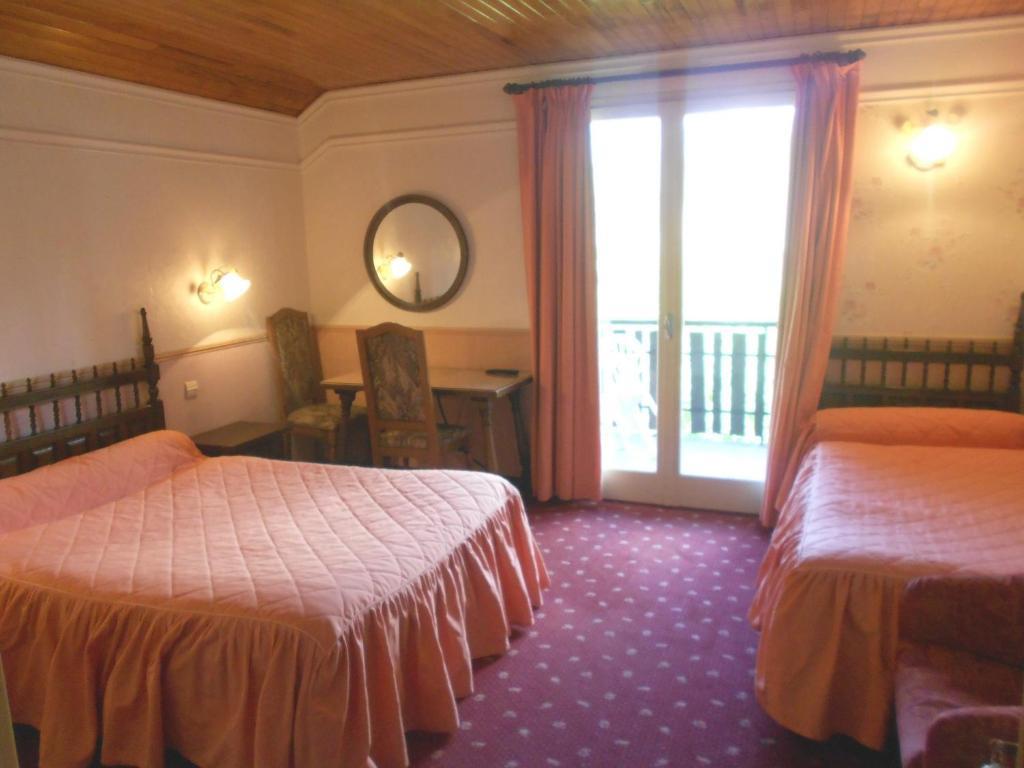 Hotel Les Barnieres Гийестр Номер фото